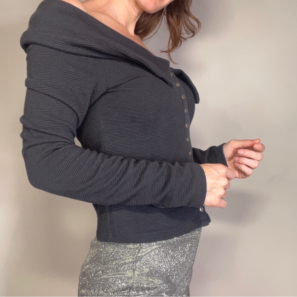 SOLD Maeve Anthropologie Ribbed Snap Up stretchy long sleeve can off the - Picture 4 of 15
